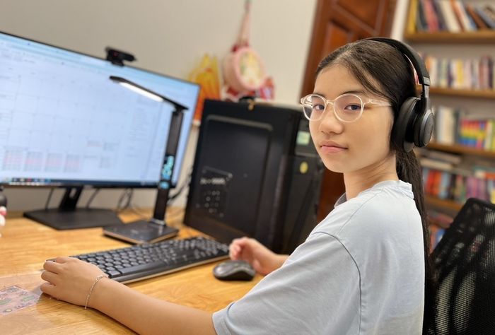 Một cô bé 13 tuổi đam mê viết game từ khóa học FUNiX