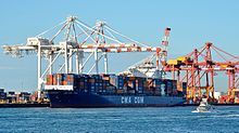 CMA CGM Opal cập bến tại Fremantle, Úc, vào tháng 11 năm 2015