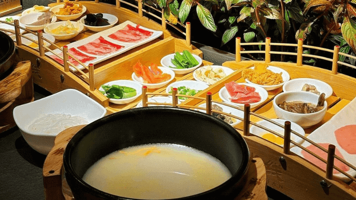Bún qua cầu, đặc sản nổi tiếng của Vân Nam