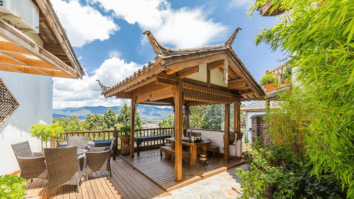 Khách sạn Lijiang Lize Graceland Merry Inn với khu vực thưởng trà nhìn từ trên cao
