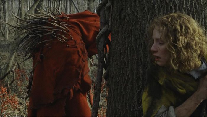 Shyamalan có nhiều bộ phim hay, nhưng cũng có nhiều bộ phim gây tranh cãi | The Village ()