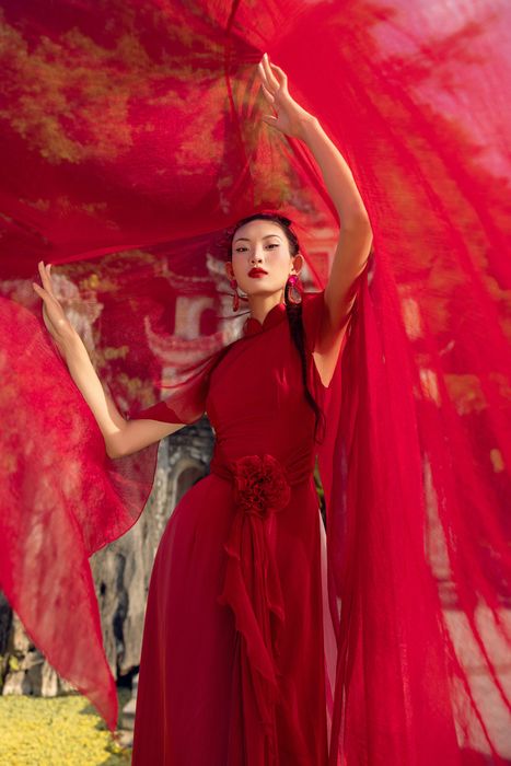Dũng Nguyễn đã sáng tạo áo dài từ áo yếm và áo tứ thân- Ảnh 7.