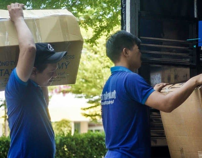 Dịch vụ chuyển nhà trọn gói giá rẻ tại huyện Bình Chánh - Phú Mỹ Express