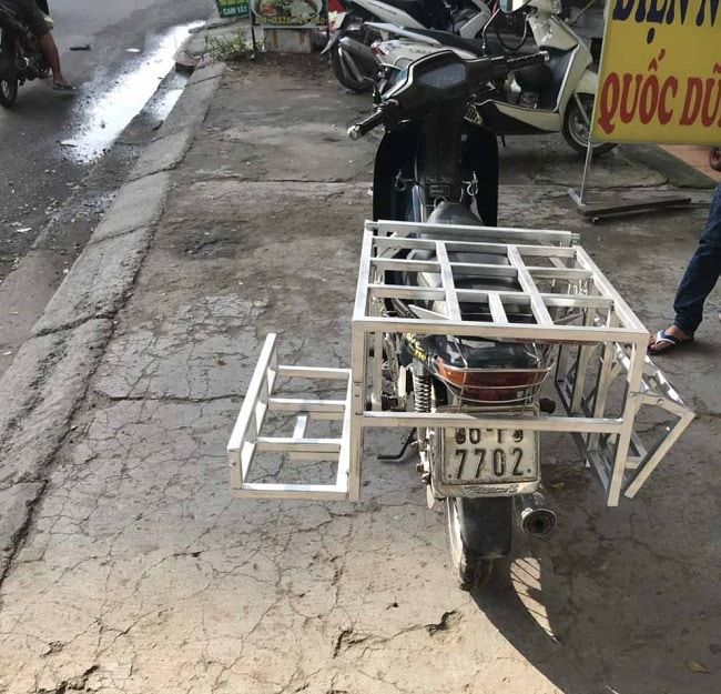 Một số lưu ý khi chở hàng bằng xe máy