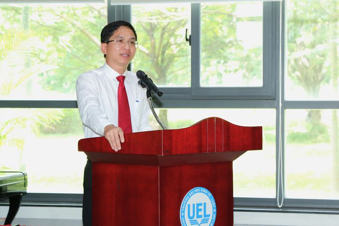 PGS.TS Hoàng Công Gia Khánh, Hiệu trưởng UEL, phát biểu tại buổi lễ công bố chuỗi sự kiện thường niên HFR - Ảnh: A.H.