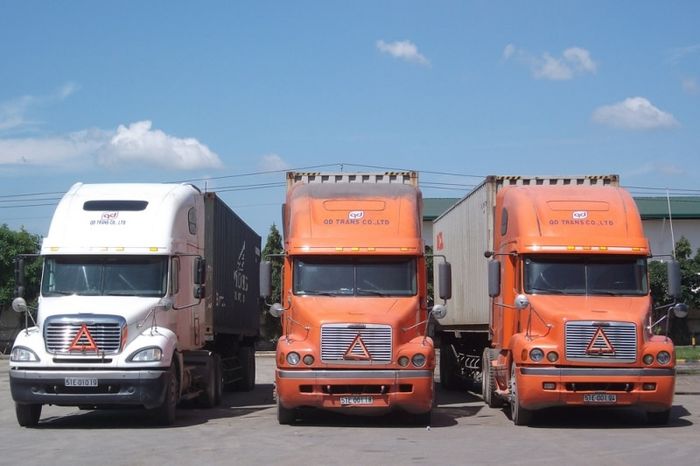 Công ty dịch vụ vận tải container VIJAI