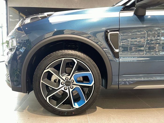 Lynk & Co 01 (5).JPG