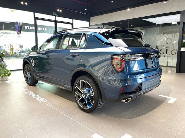 Lynk & Co 01 (2).JPG