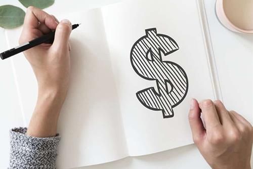 Con giáp càng tiêu tiền càng kiếm được nhiều tiền 3
