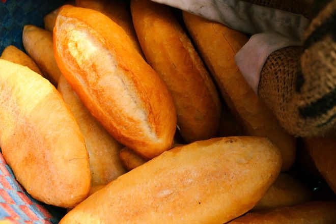 Khi đến Bình Dương, đừng bỏ qua bánh mì Ba cô gái, món ăn nổi tiếng qua ba thế hệ trong 70 năm.