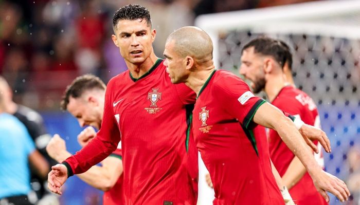 Ronaldo đầy xúc động gửi lời tri ân đến Pepe