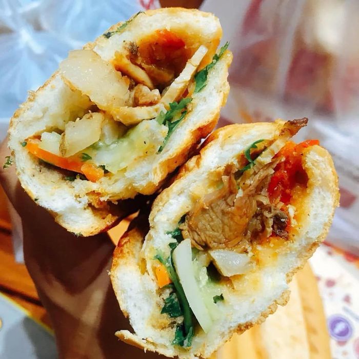 Những địa chỉ bánh mì ngon tại Hà Nội