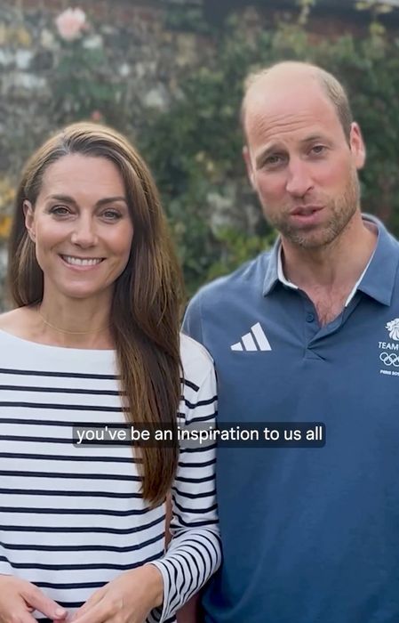 Tiền PhongThân vương và Vương phi xứ Wales gửi lời chúc mừng các vận động viên Olympic Anh vì mùa giải thành công. Ảnh cắt từ video.1 Thân vương và Vương phi xứ Wales gửi lời chúc mừng các vận động viên Olympic Anh sau mùa giải thành công. Ảnh cắt từ video.