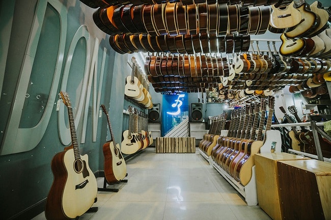 Showroom Guitar Ba Đờn – Nơi cung cấp đàn guitar chất lượng