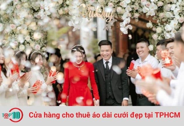 Áo Dài Cưới Khanh Bity được khách hàng ưa chuộng nhờ sự tỉ mỉ trong từng bộ áo dài