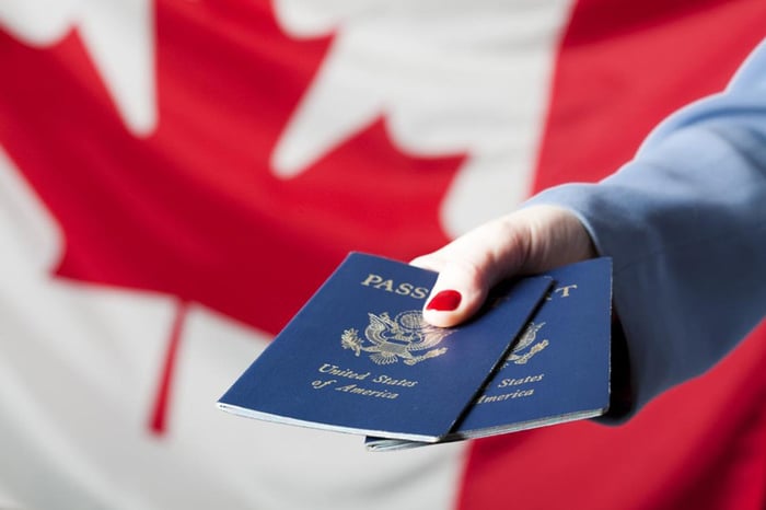 Hướng dẫn toàn diện về việc xin visa du lịch Canada: Những thông tin bạn cần biết