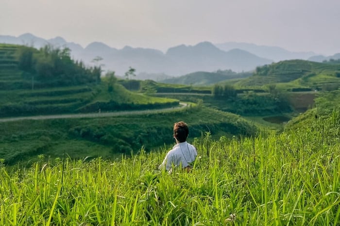 Hồ Sam Tạng: Điểm đến lý tưởng để thư giãn gần Hà Nội