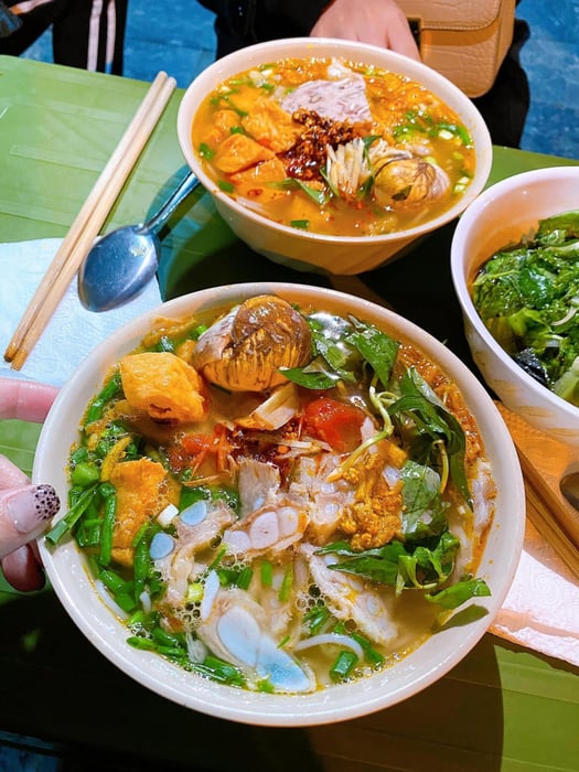 quán bún riêu ngon tại Hà Nội