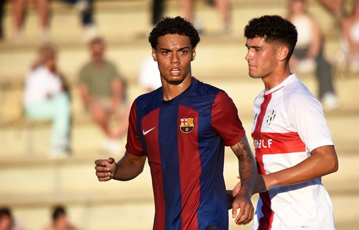 Con trai của Ronaldinho rời Barcelona và gia nhập giải hạng nhất Anh - ảnh 2