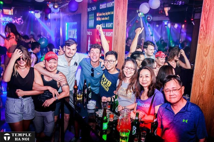 pub Tây tại Hà Nội