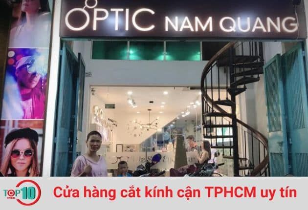 Mắt Kính Nam Quang là một trong những thương hiệu kính lâu đời nhất tại Việt Nam.