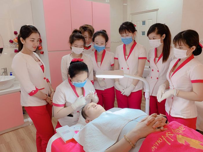 Ảnh 2 Của Lady' House Academy Clinic & Beauty