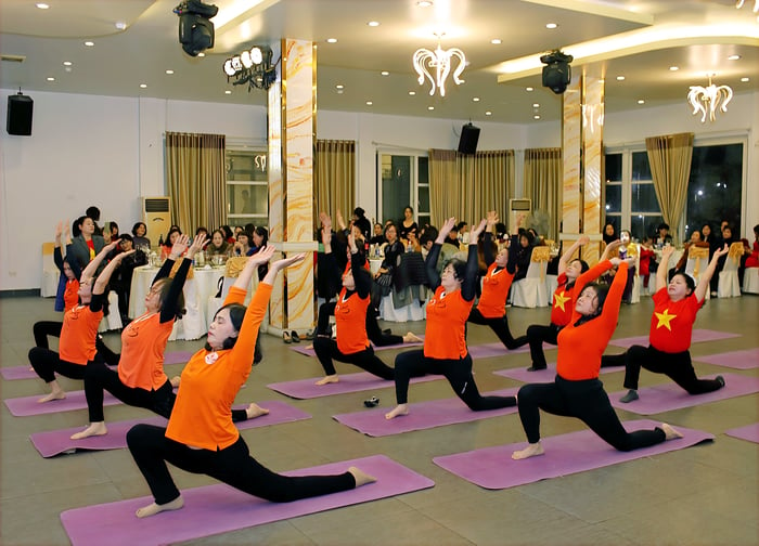 Yoga Hoa Phượng - Hình ảnh 1