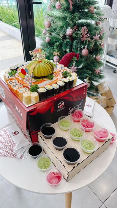 Hình ảnh bánh sinh nhật sushi 2