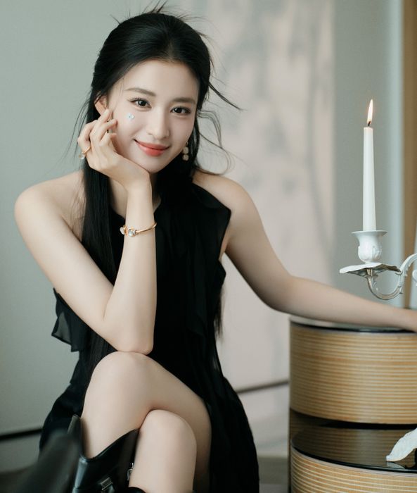 Vương Sở Nhiên hiện đang là tiểu hoa đán thế hệ mới nổi bật nhất tại Trung Quốc.