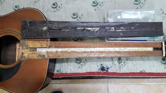 sửa chữa đàn guitar Hà Nội