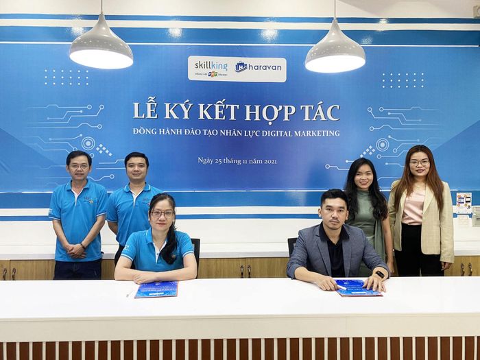 khóa học digital marketing trực tuyến