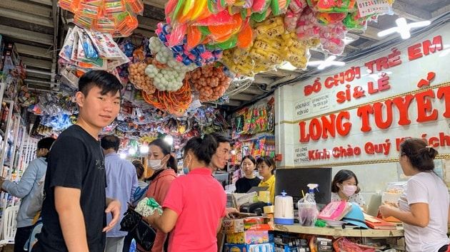 Cửa hàng đồ chơi trẻ em Long Tuyết