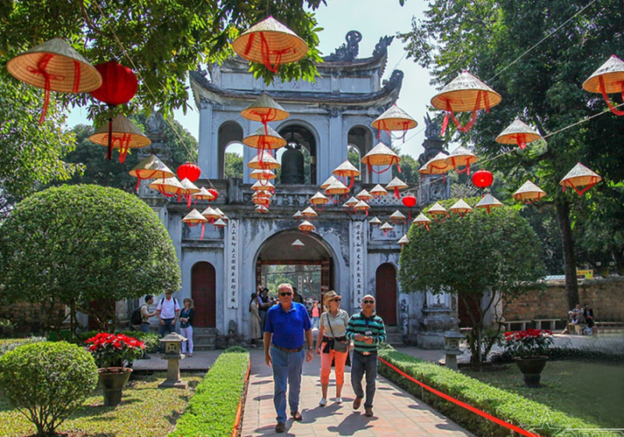 Hanoi Locals Travel 1.png