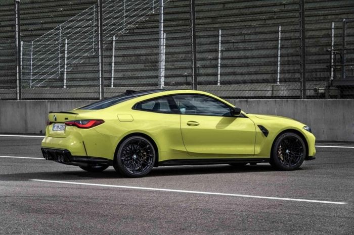 p90399256lowresthe-new-bmw-m4-co_optimized