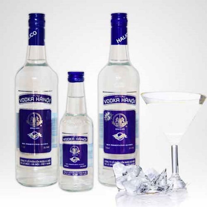 Hình ảnh 2 của Rượu Vodka Hà Nội Xanh 39.5%