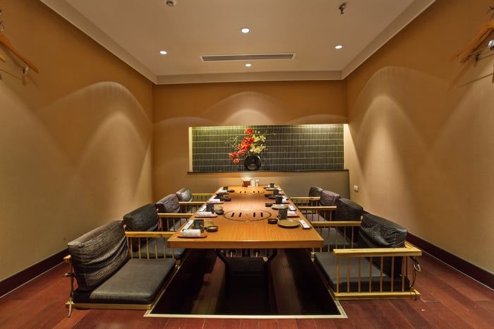 Khung cảnh tại Azuma Japanese Restaurant - ảnh 3