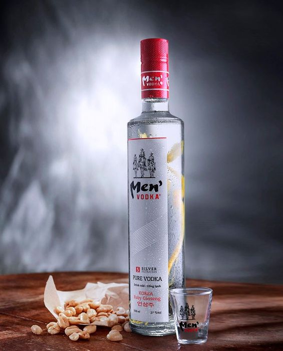 Hình ảnh Rượu Vodka Men sâm Hàn Quốc 27% 1