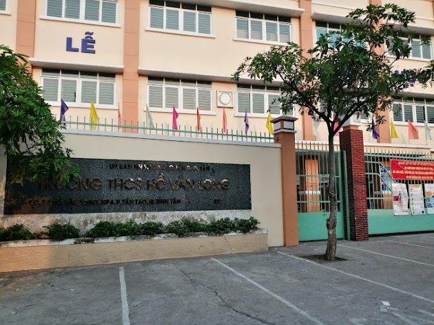 Trường THCS Hồ Văn Long