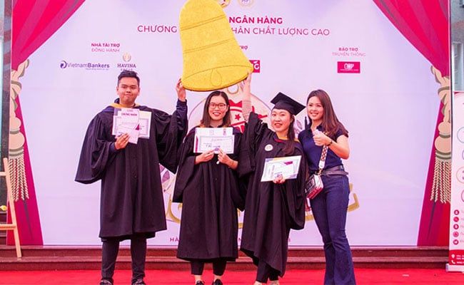 Học viện Ngân hàng