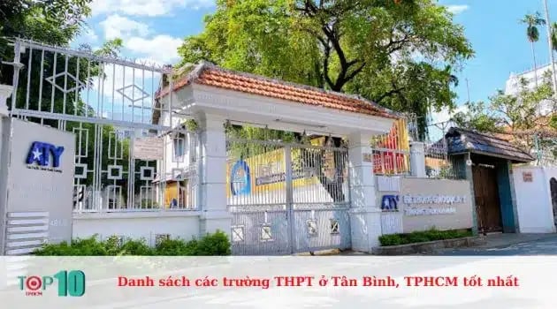 Trường THPT Thủ Khoa Huân