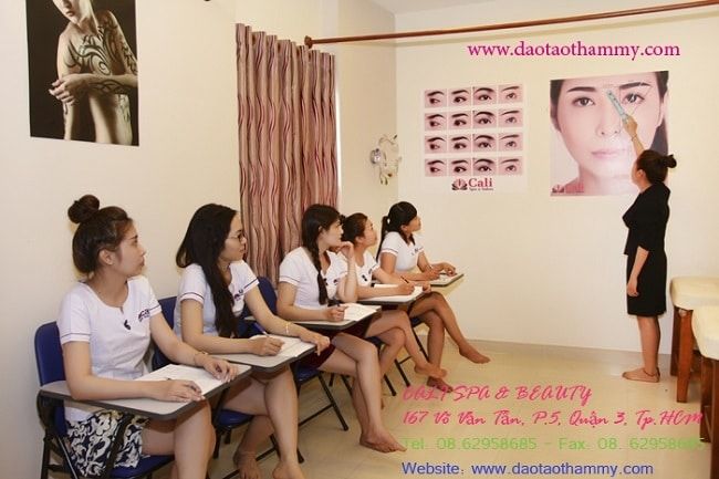 Trung tâm đào tạo thẩm mỹ Cali (Cali Beauty Academy) được vinh danh trong Top 10 trung tâm hàng đầu về chăm sóc da tại TP.HCM