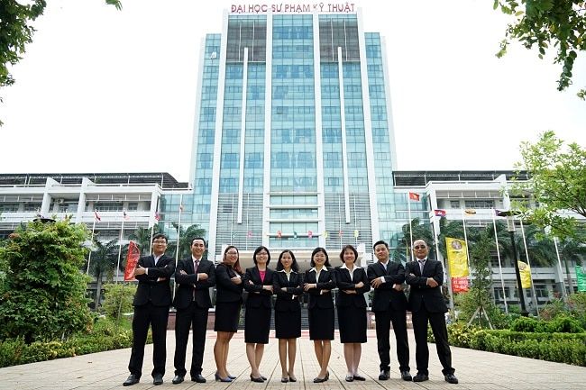 Trường Đại học Sư phạm Kỹ thuật TP. Hồ Chí Minh nằm trong Top 10 Trường đại học công lập xuất sắc nhất TP. Hồ Chí Minh