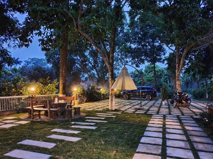 homestay tại Hà Nội với sân vườn