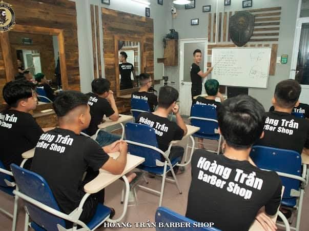 Hình ảnh 1 tại Học Viện BarBer Shop Hoàng Trần