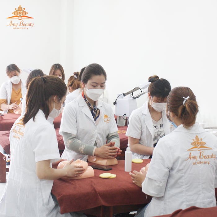 Hình ảnh 2 tại Học viện thẩm mỹ Amy - Amy Beauty Academy