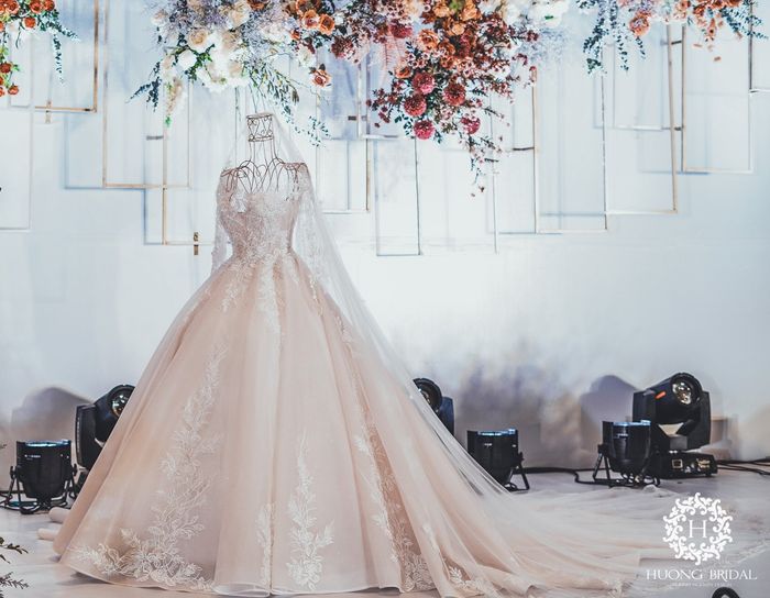 Váy cưới tại Hương Bridal - Hình 2