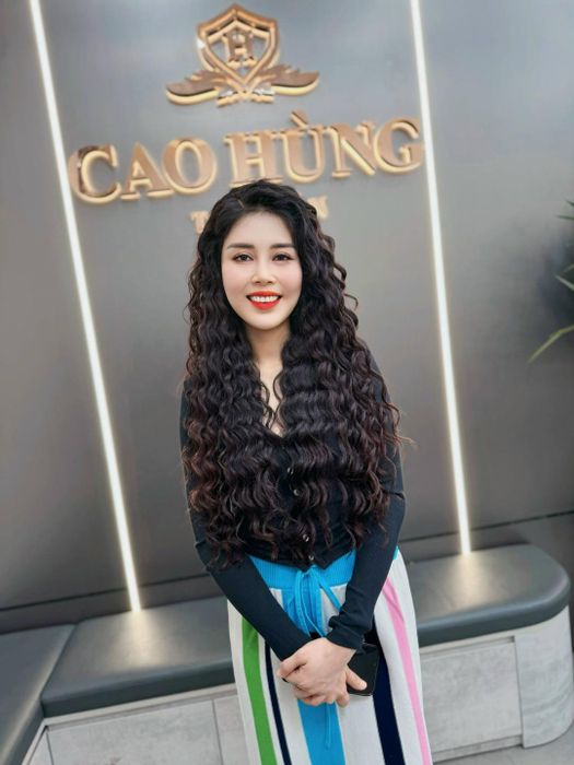 Cao Hùng Hairstylist - Hình ảnh 1