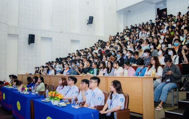 Trường Đại học Ngoại ngữ - Tin học TPHCM