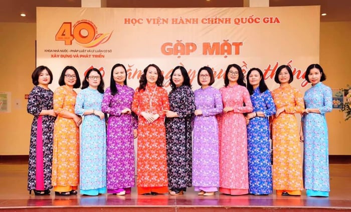 Áo dài Minh Nguyệt - 256 Thụy Khuê - Hình ảnh 1