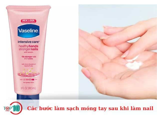 Các bước làm sạch móng tay sau khi làm nail